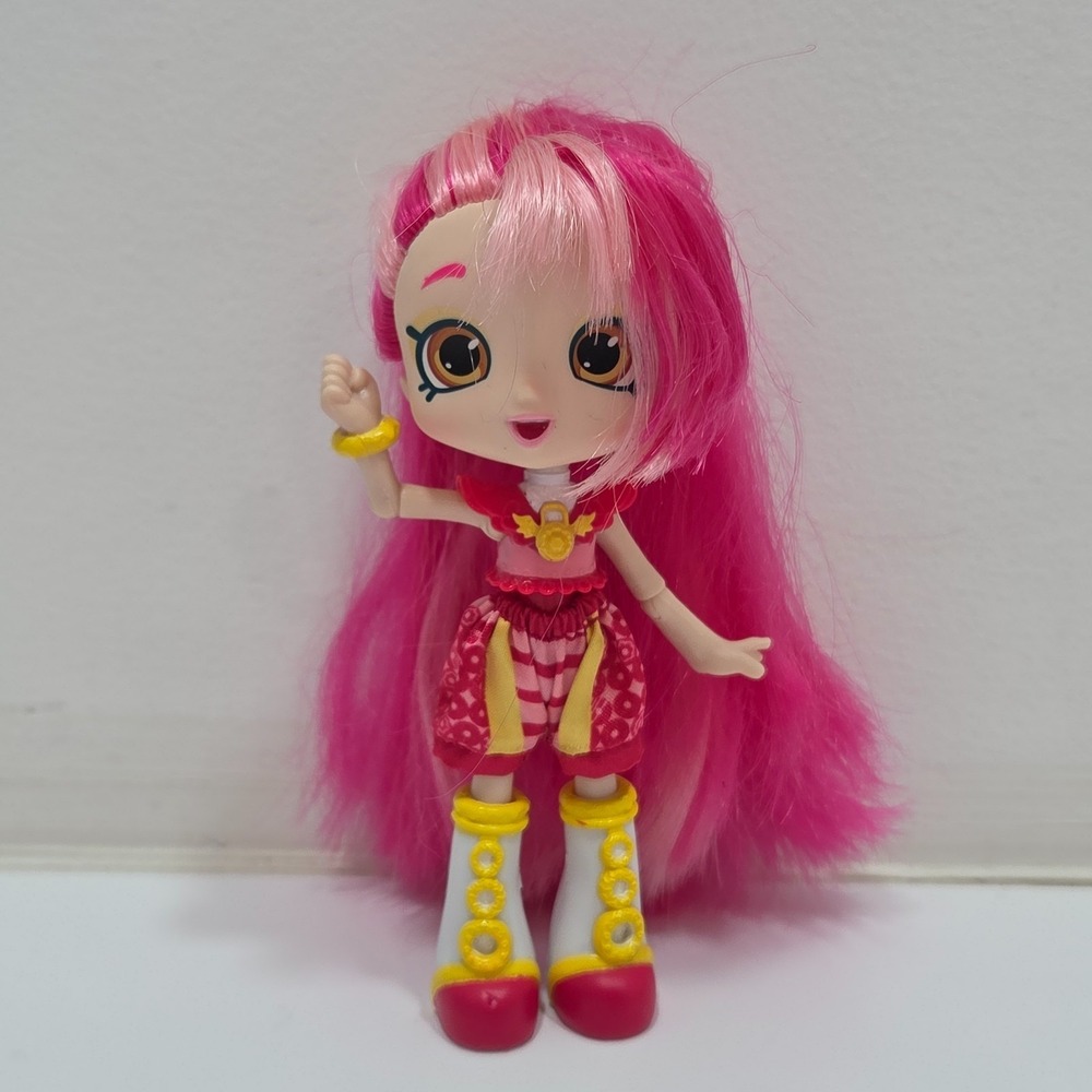 Shopkins Lil' Secrets Shoppies Donatina Doll 5" Shorts & Shoes